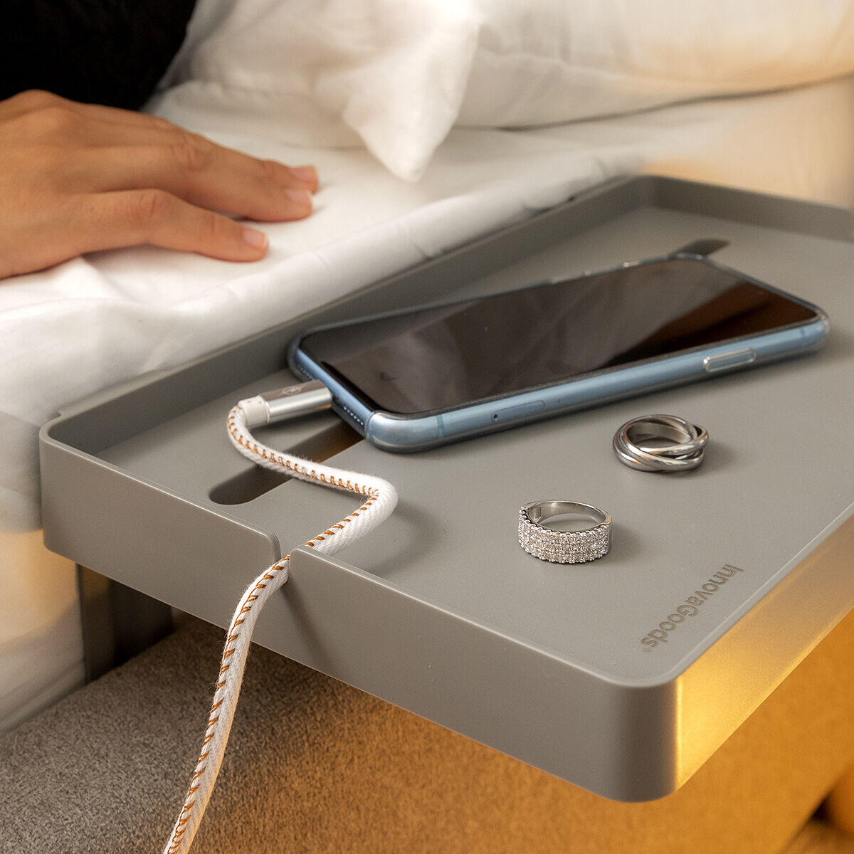 Prateleira Universal para Cama – Bedten InnovaGoods | Apoio Portátil para Telemóvel, Tablet
