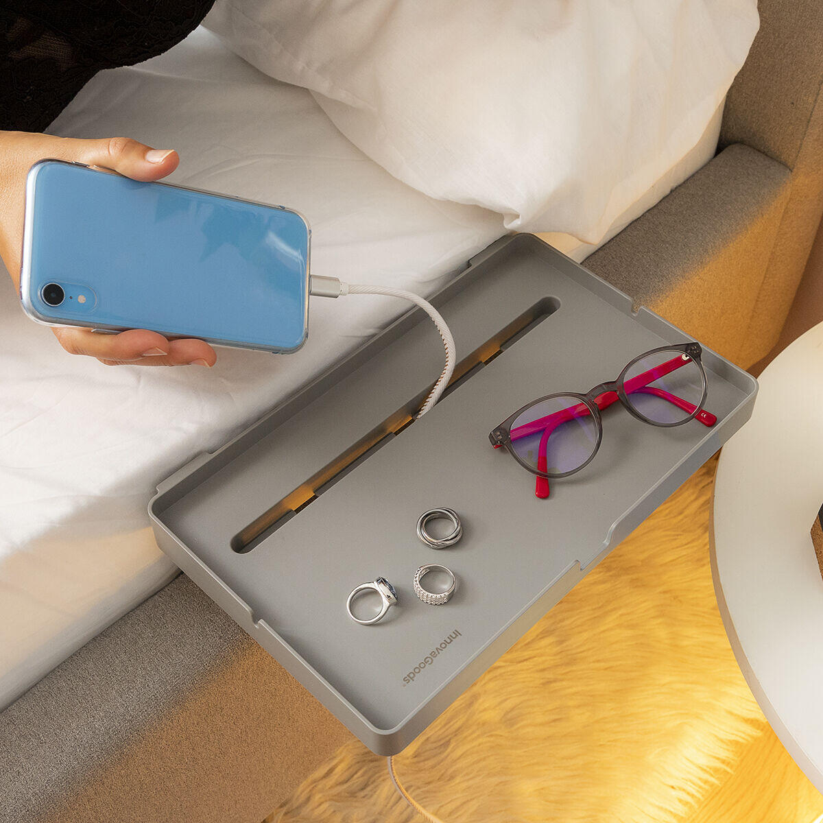 Prateleira Universal para Cama – Bedten InnovaGoods | Apoio Portátil para Telemóvel, Tablet