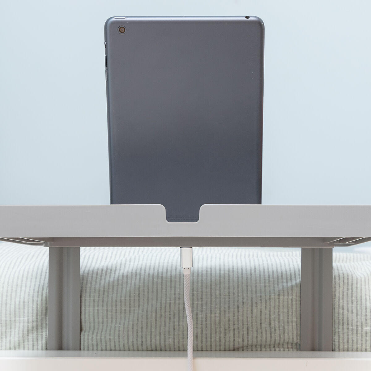 Prateleira Universal para Cama – Bedten InnovaGoods | Apoio Portátil para Telemóvel, Tablet